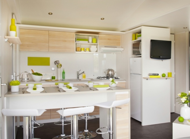 cucina aperta zona pranzo isola semicentrale interno bianco