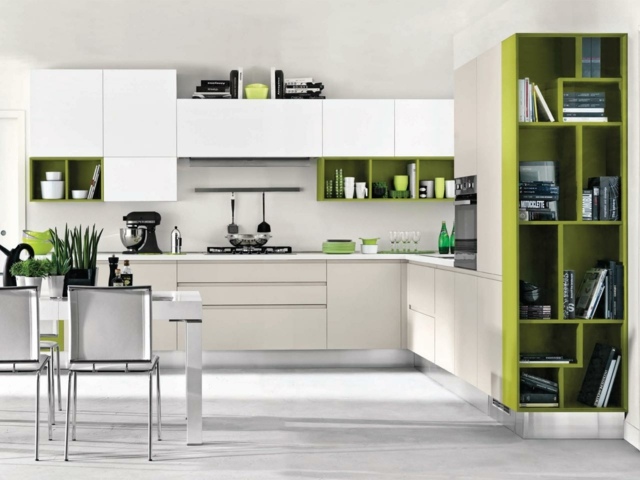 bijele zelene opremljene kuhinje