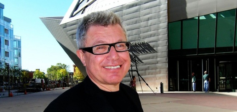 Daniel Libeskind ispred Denver-Art-muzeja