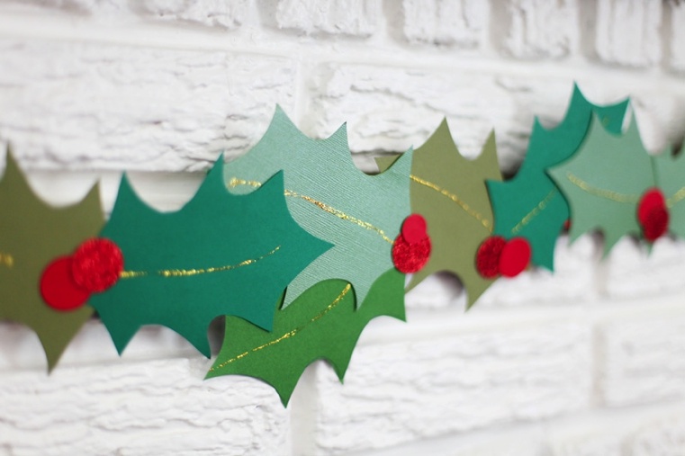 Házi készítésű-karácsonyi-magyal-papír-füzér