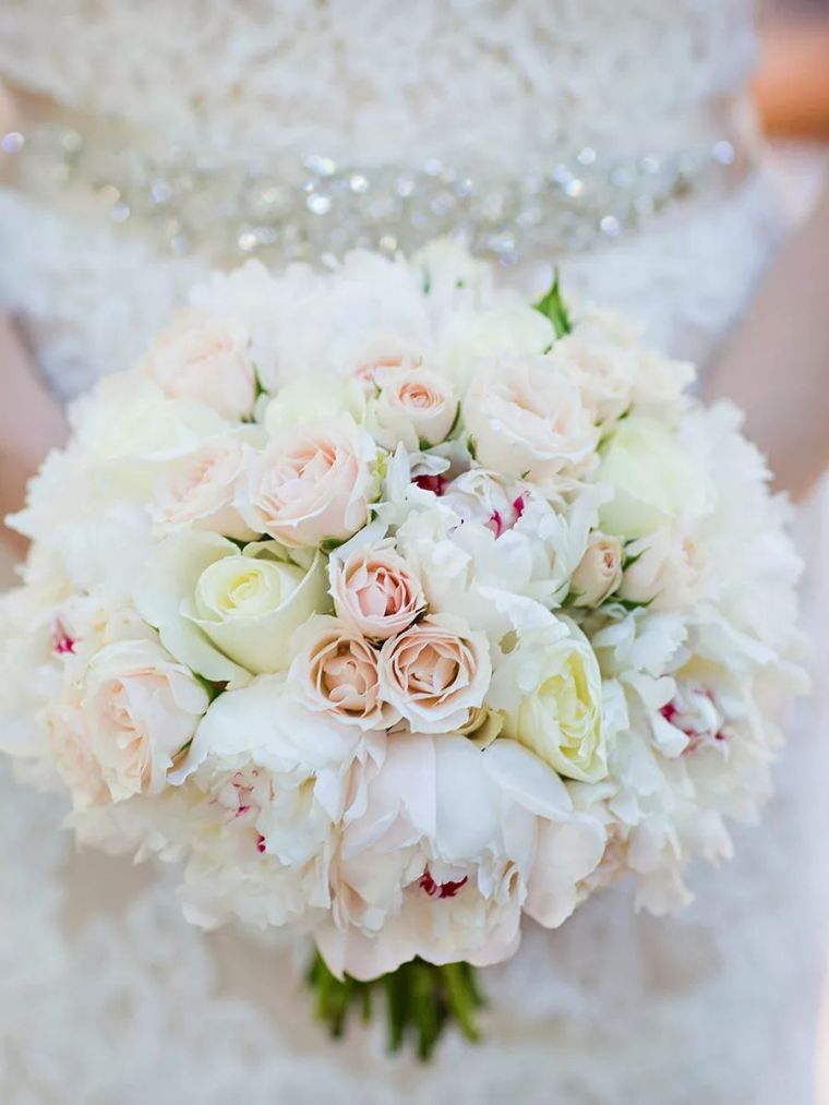 bouquet-matrimonio-romantico-composizione-floreale
