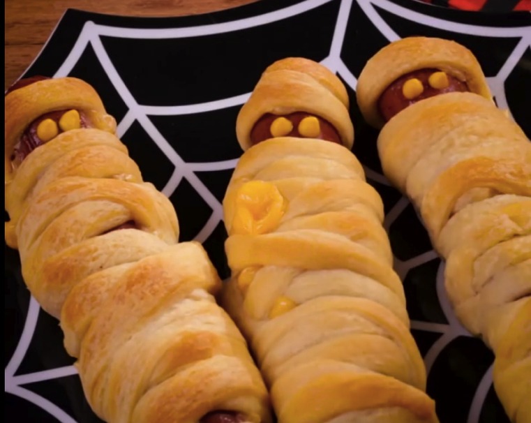 Pasto speciale della mummia di hot dog di Halloween2