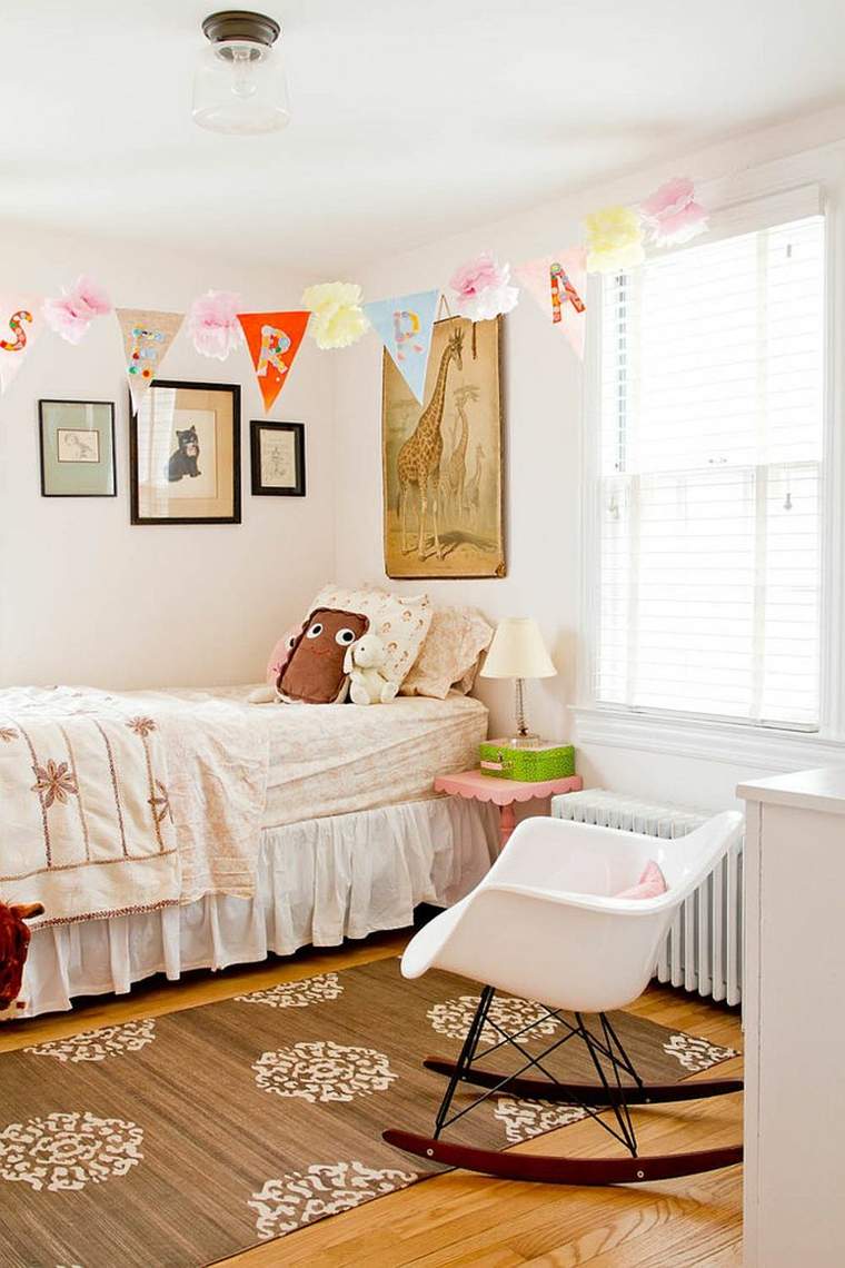 小さな女の子の部屋の室内装飾