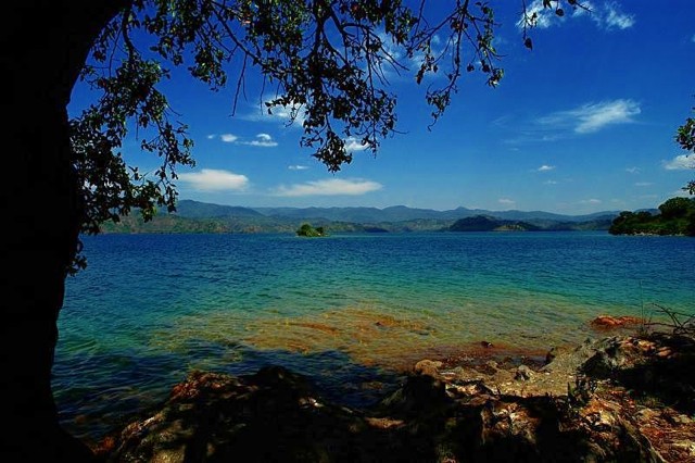 ルワンダキブ湖の美しい場所