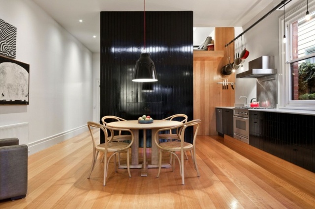 modernios virtuvės juodos medienos modelis