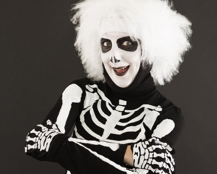 Makiažas-Helovinas-skeletas