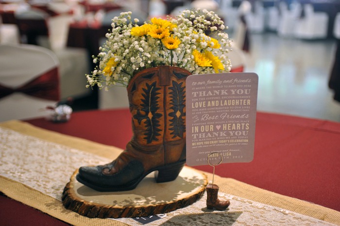 Rustic-Fall-Wedding-Cowgirl-Boots