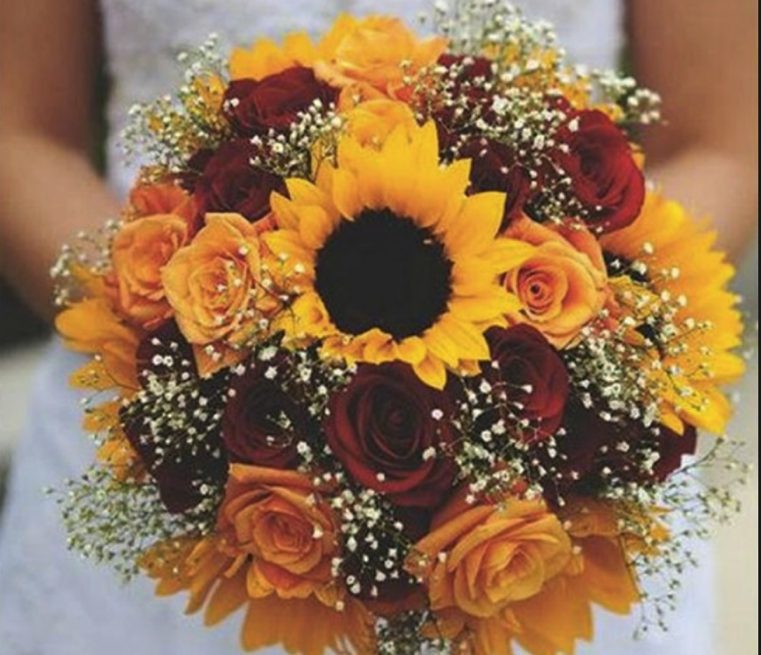 vestuvių puokštė-saulėgrąžos ir rožės