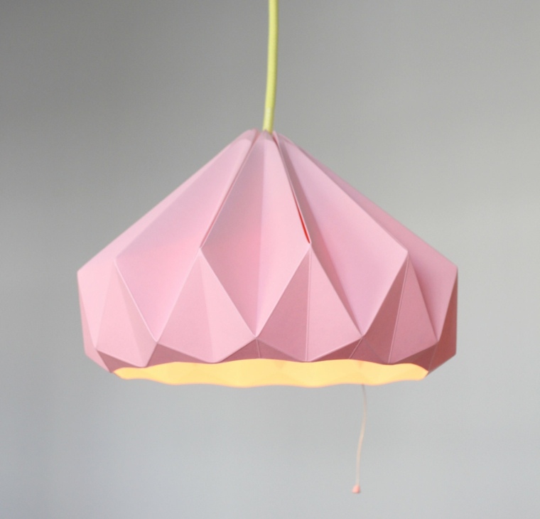 svijetloružičasti origami abažur