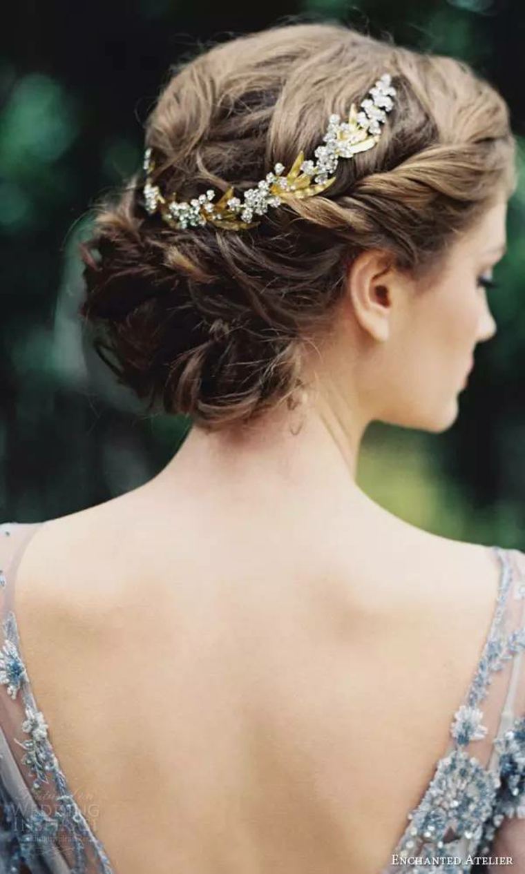 accessorio-capelli-matrimonio-vite-chignon-tuto-treccia-semplice-corona-fiori