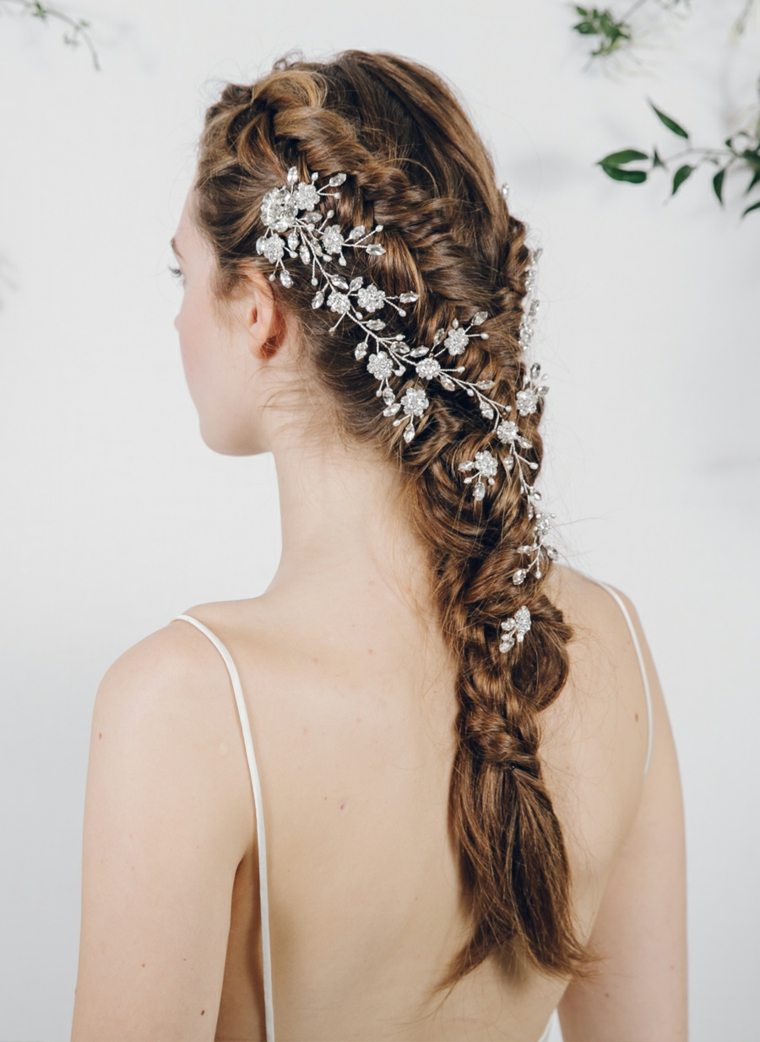 accessorio-capelli-matrimonio-treccia-capelli-lunghi-castani