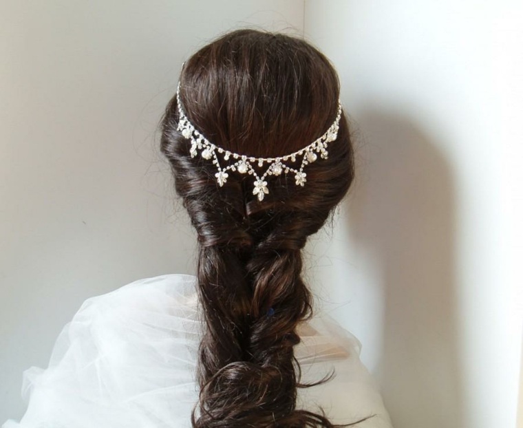 plaukų aksesuaras-vestuvių-vynmedžių-plaukų karūna-ilga-nerijos-pavyzdys-grandinė