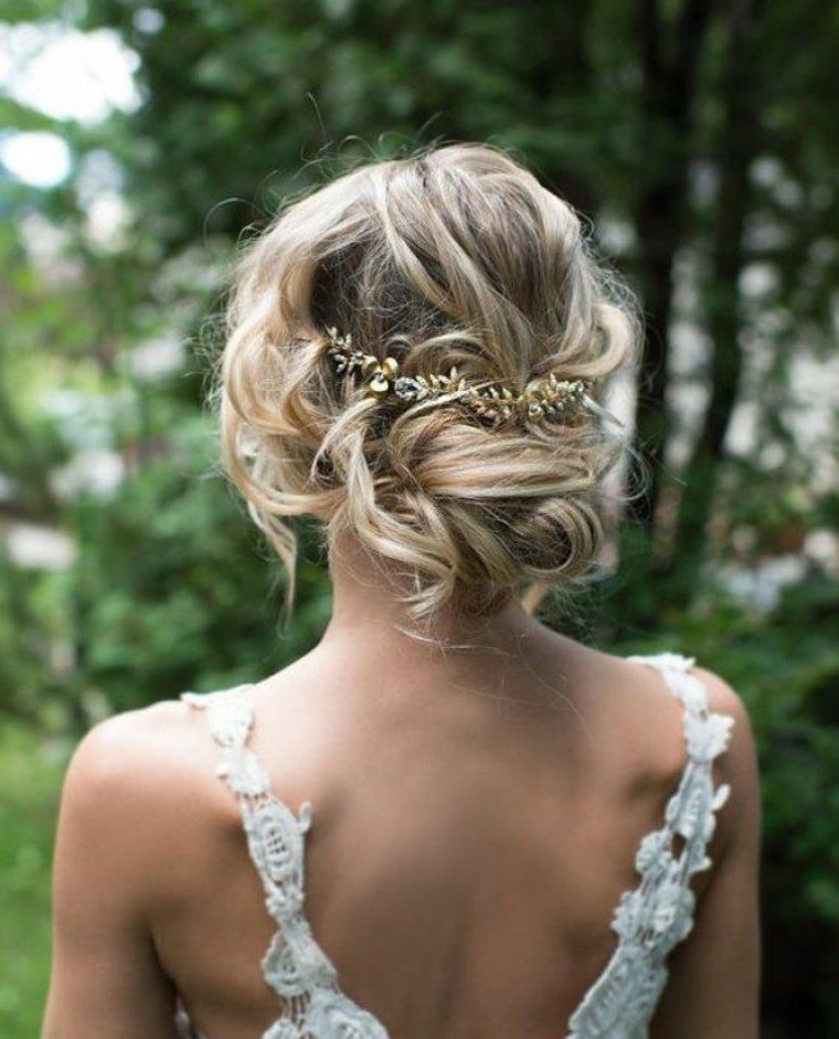 vestuvių plaukų aksesuaras-blondinė-vestuvių plaukų papuošalai-romantiška bandelė