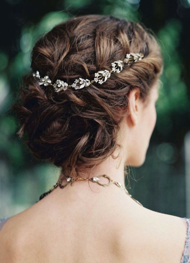 matrimonio-accessorio-capelli-pettine-modello-bun-trecce-singole