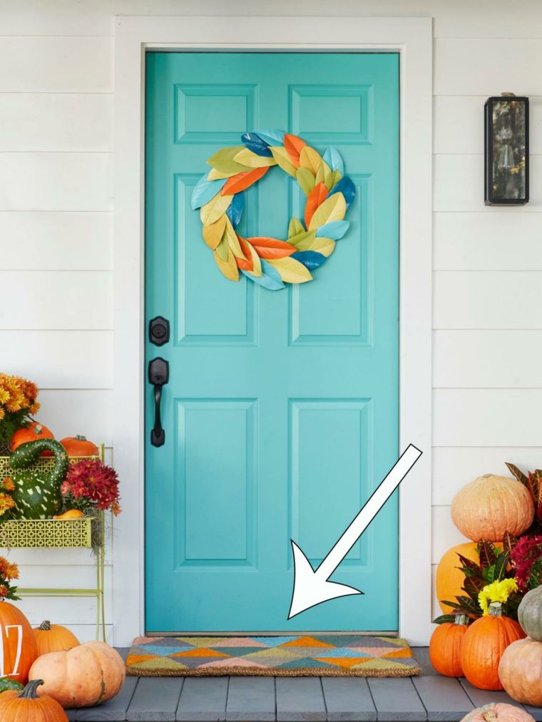 玄関マットの入り口は、スペース秋のドアリースのアイデアを飾る