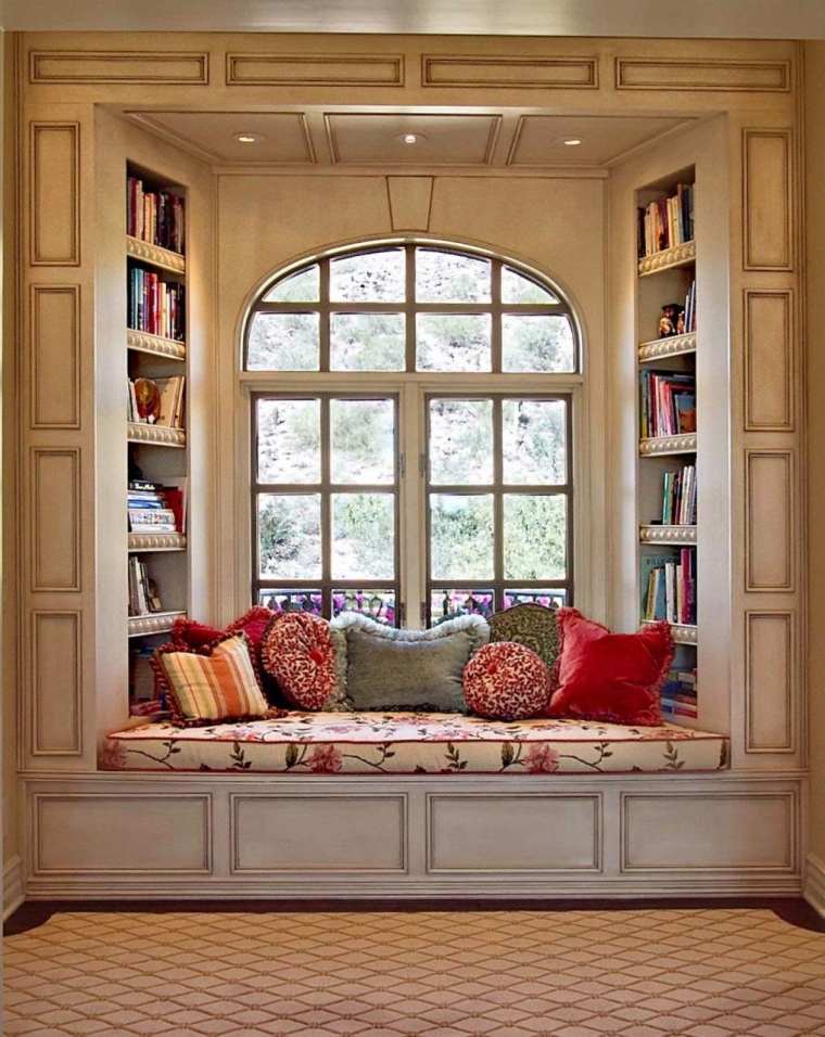 disposizione libreria con divano