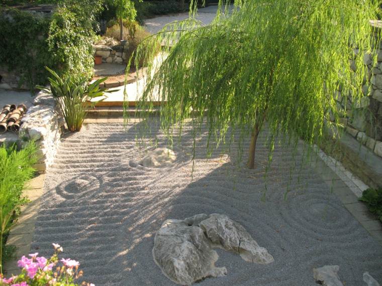 elegantiškas zen sodo išdėstymas