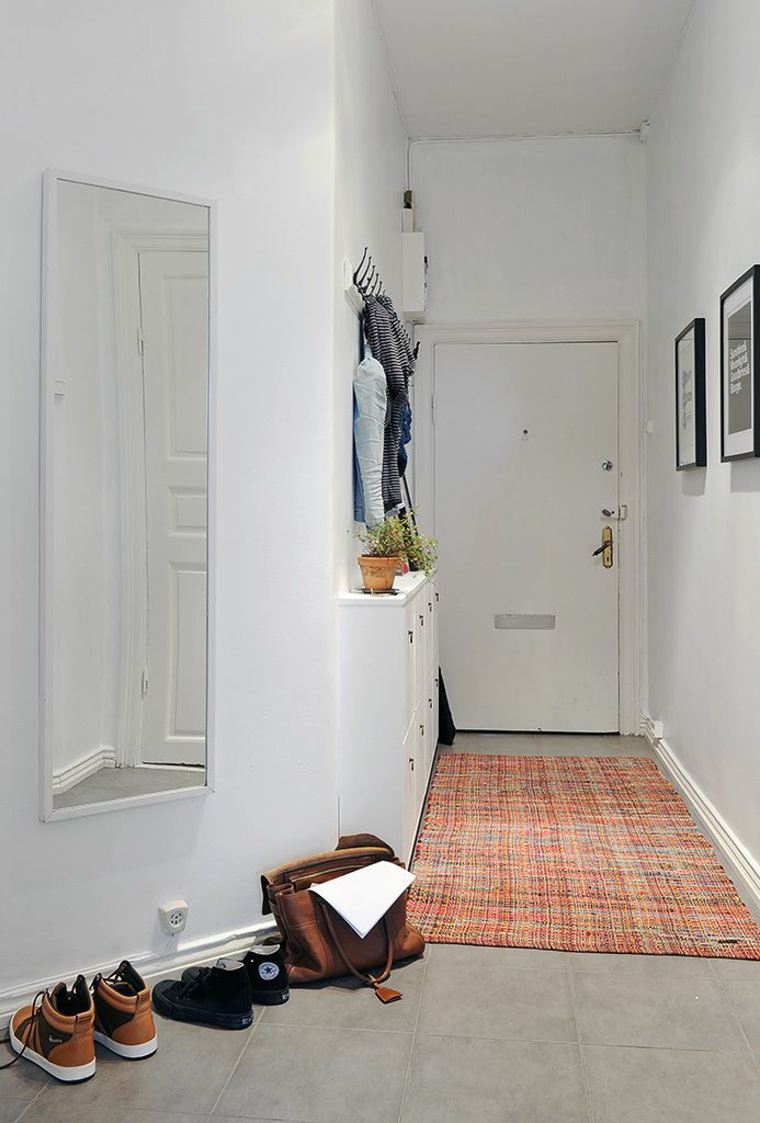 piccolo corridoio idea di stoccaggio design specchio deco cornici da parete tappetino