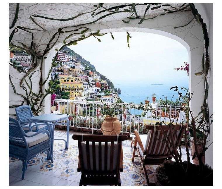Balcone dal design mediterraneo