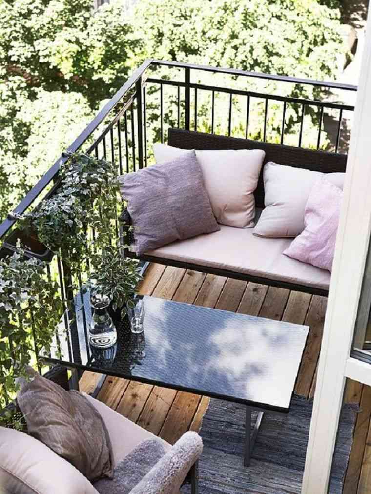arredare i mobili del balcone
