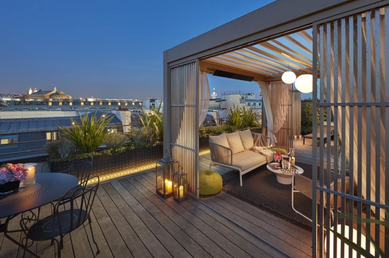 tendenze del balcone piccolo