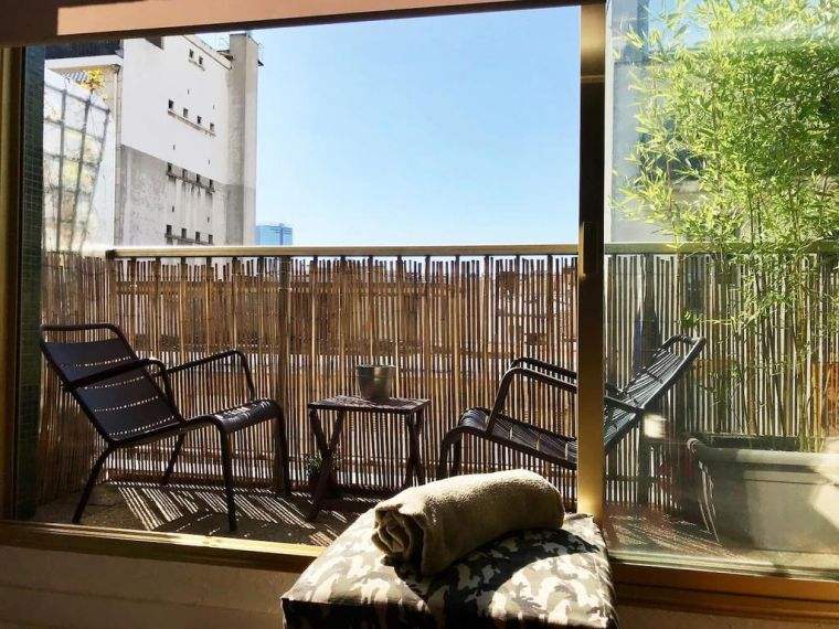 idee moderne per piccoli balconi