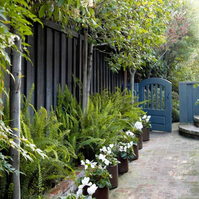 小さな庭の装飾-植木鉢-柵