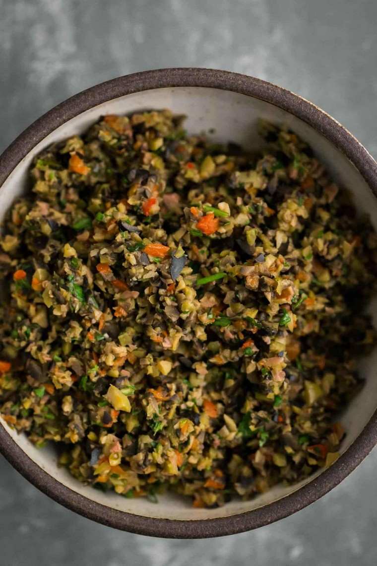 laka večera aperitiv recept božićna tapenada zelene masline