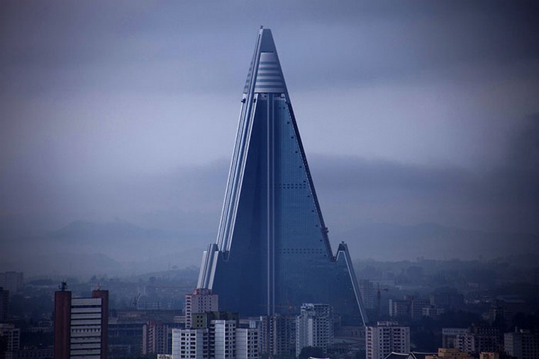 ryugyong-hotel-pyongyang-észak-korea-eredeti építészet