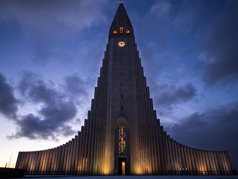 モダン-建築-デザイン-レイキャビク-建物-アイスランド