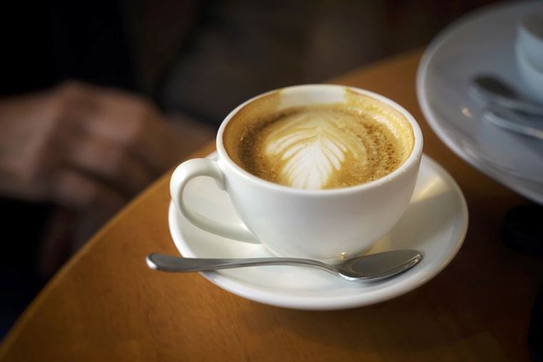 コーヒーの食事を避けるために飲む