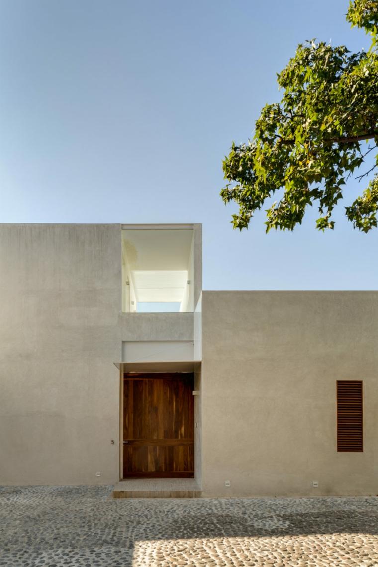 Öböl ablakok homlokzati ház betonbolt fa redőny