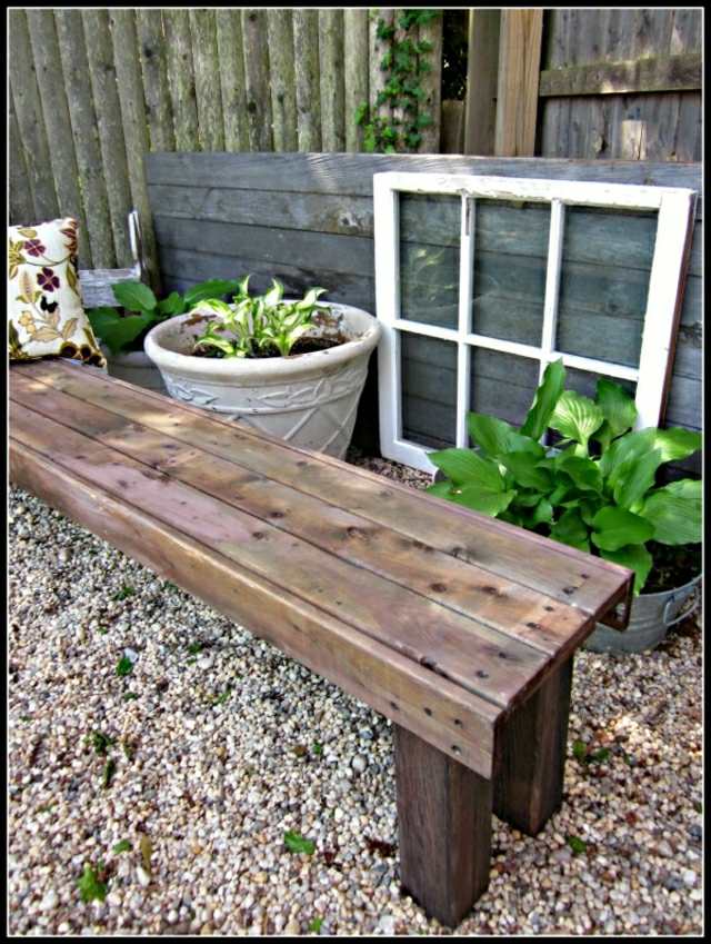 modern kerti bútor raklapok ház kerti pad fa növények deco