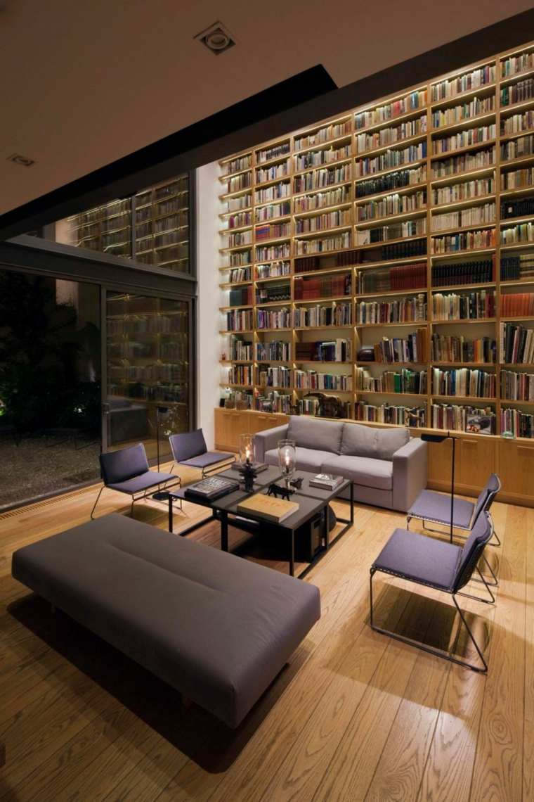 classico-libreria-design-divano-cuscini-poltrone