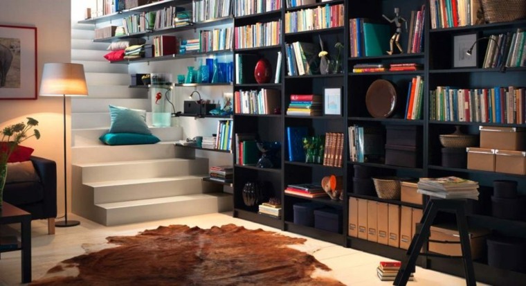 libreria nera idea di design pavimento in moquette cuscini scala bianchi