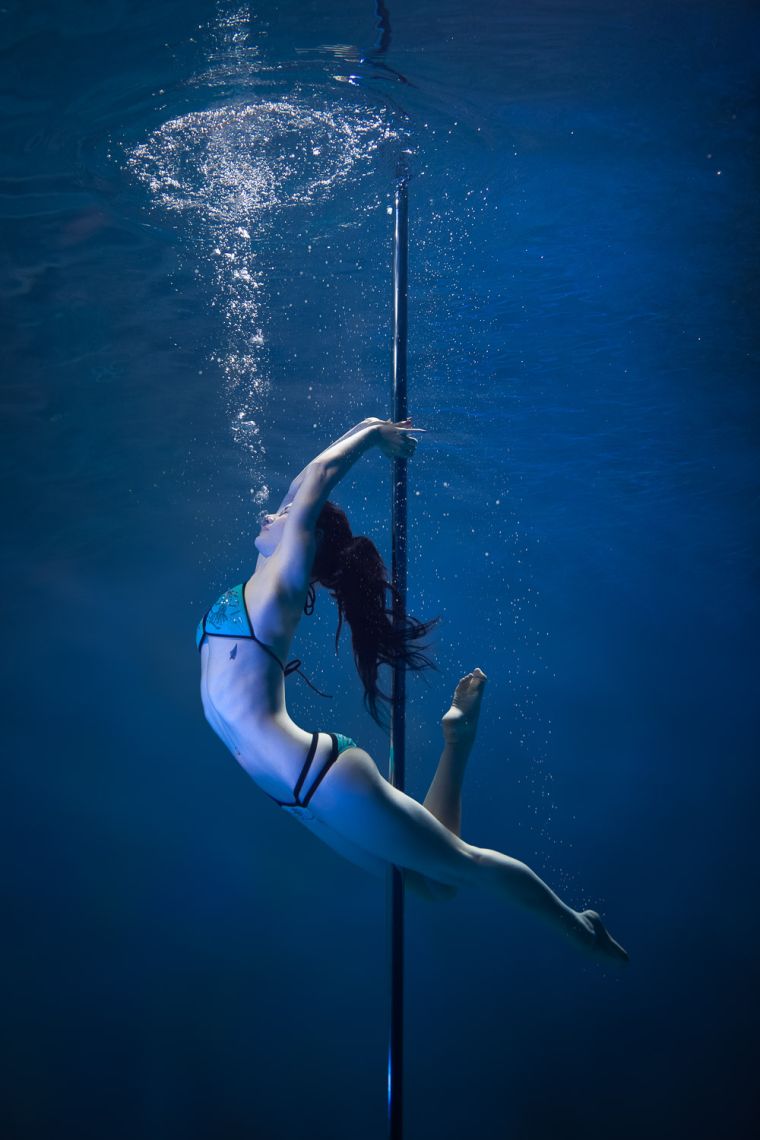 foto subacquee di pole dance