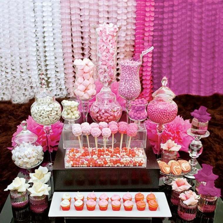 candy-bar-dekoráció-candy-esküvői bár-fehér-rózsaszín-lila