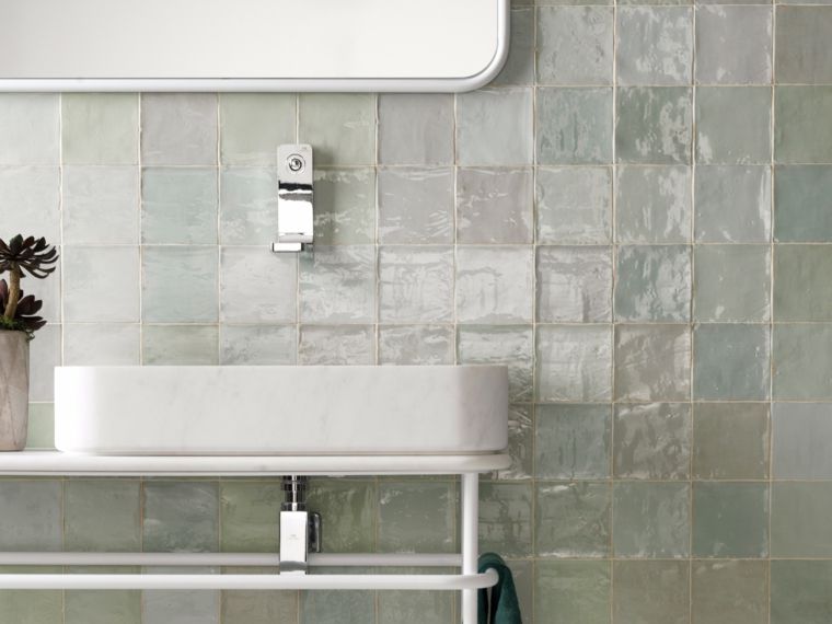 kis-csempe-fürdőszoba-dekoráció-mozaik-ötlet