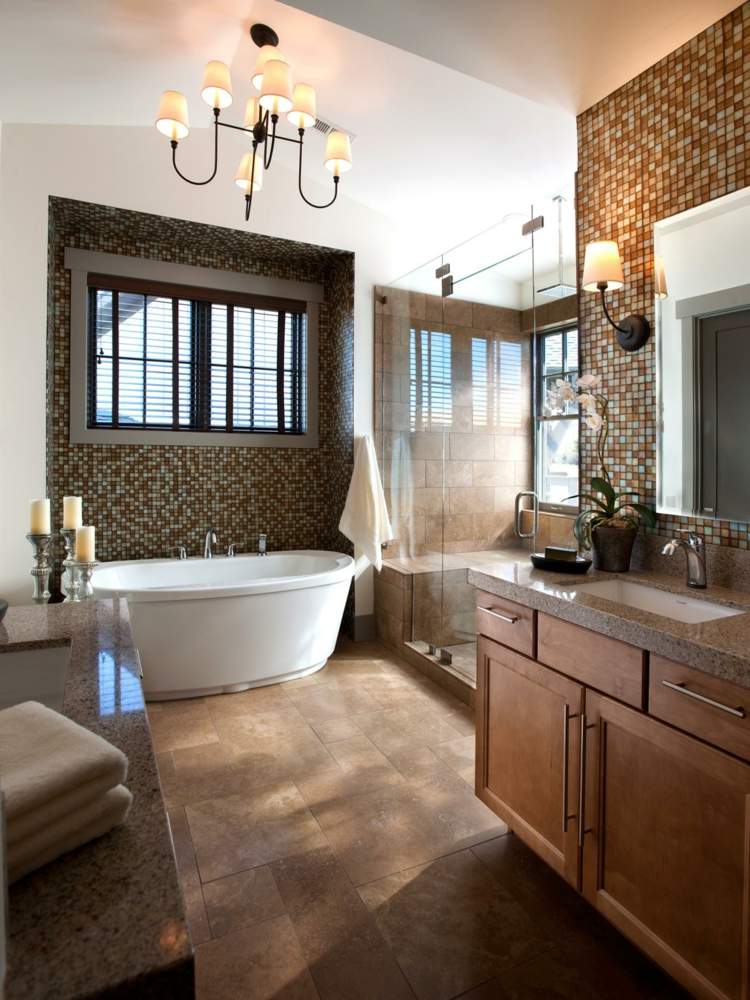 Moderni kupaonski dekor od podova od sedrenih pločica