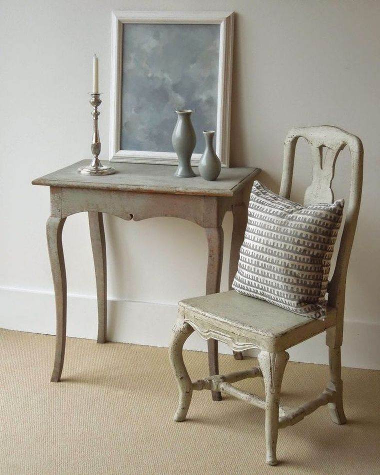 baroko kėdė-mažas stalas-šviesaus medžio-skandinaviško dizaino