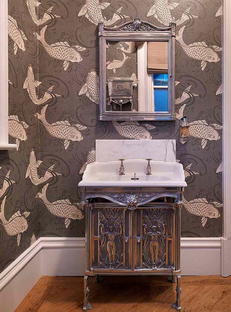 baroko stiliaus baldai-vonios kambario apdaila