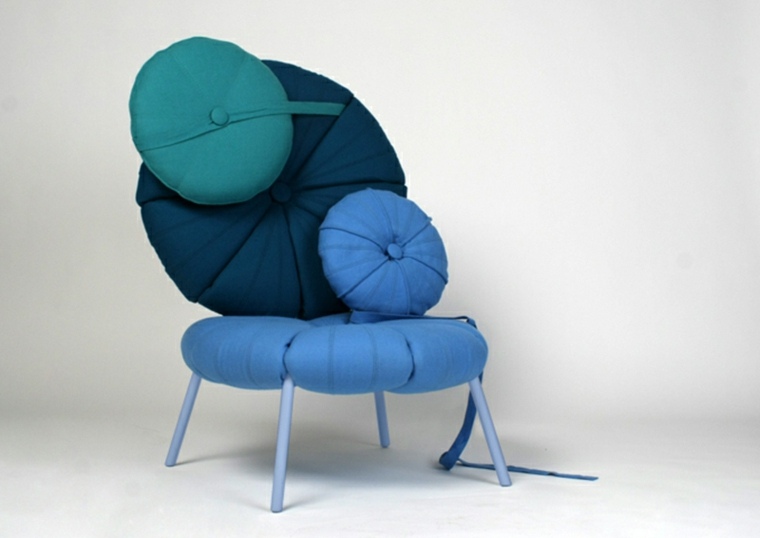 Suvremeni materijali za dizajn dnevne sobe u boji stolice