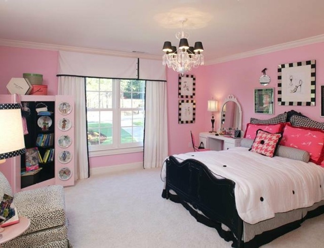 juodos ir rožinės spalvos paauglių merginos miegamojo dekoras