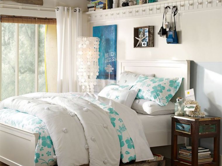 tinejdžerska spavaća soba u plavo -bijeloj boji