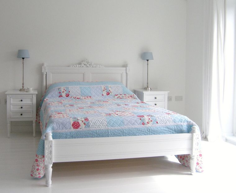 青と白の寝室の装飾