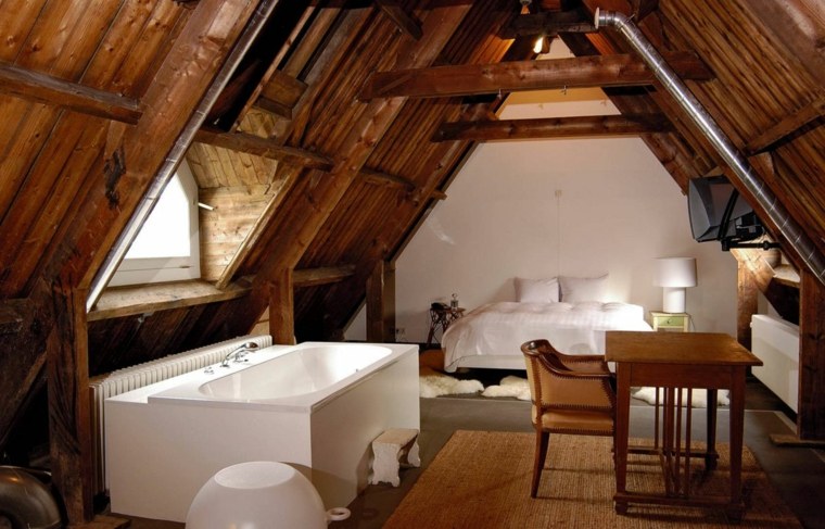 potkrovlje spavaća soba kada drveni strop