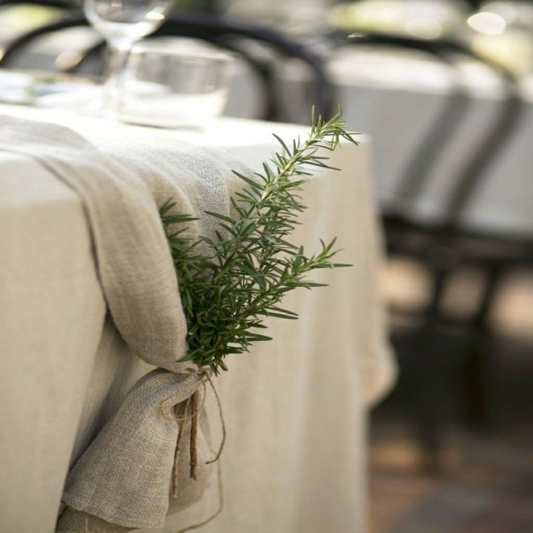 黄麻布のテーブルランナーのアイデアの結婚式の装飾