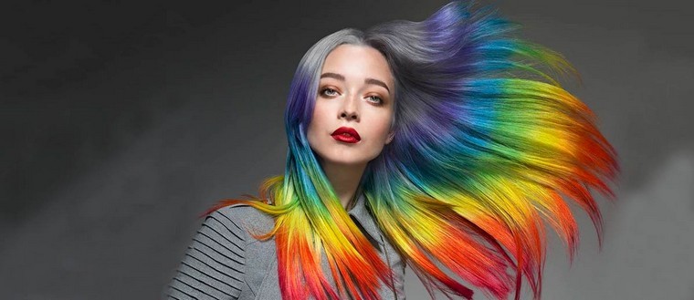 Idee per il colore dei capelli arcobaleno per i capelli lunghi