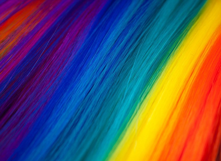 Idea capelli arcobaleno per la colorazione originale dei capelli lunghi