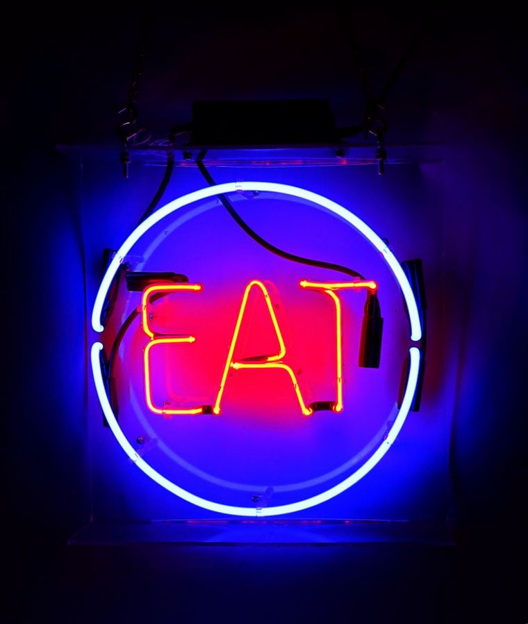 insegna al neon del bancone della cucina